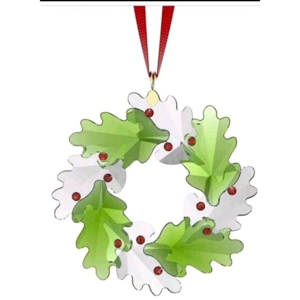 NIB Swarovski 2026 Holiday Exquisite Wreath Christmas Crystal Ornament #5764752